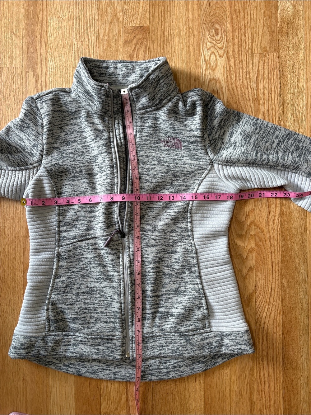 The North Face Heathered Grey Full-Zip Fleece Jacket - Picture 9 of 9